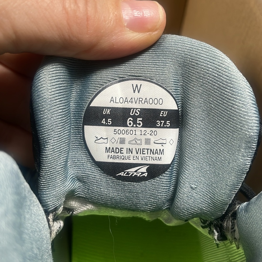 SOLD | ALTRA | Lone Peak All Weather Mid Boot - Picture 10 of 11
